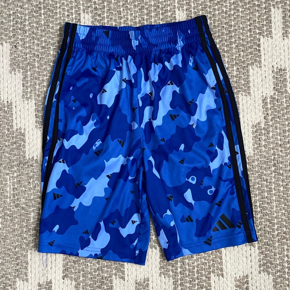 Adidas | Basketball shorts size medium